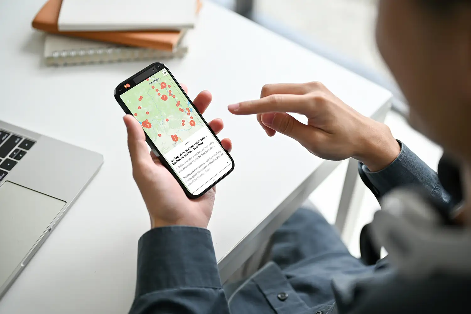 Paisaje digital abstracto que representa el mapeo y el análisis de datos de captura de carbono en el Centro de Gestión de Carbono AGAT.